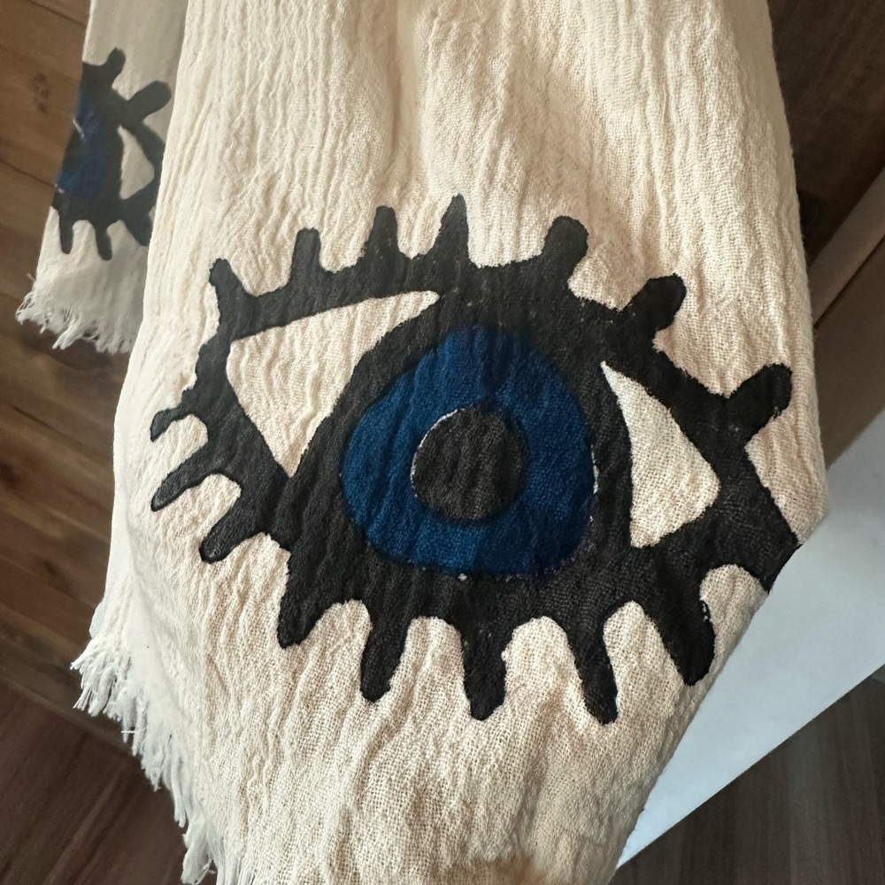 Cream Robe with Blue and Black Eye Design - Picture 2 of 5